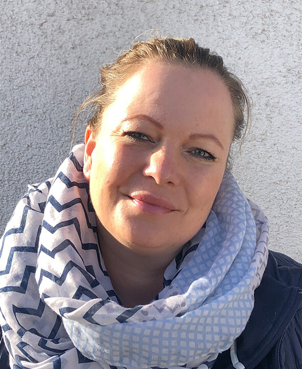 Anja ist die gute Seele bei uns. Sie kümmert sich um alle administrativen und organisatorischen Aufgaben. Die gelernte Erzieherin ist bei Kinder- und Jugendaktivitäten und bei Camps eine wertvolle Unterstützung des Trainerteams.